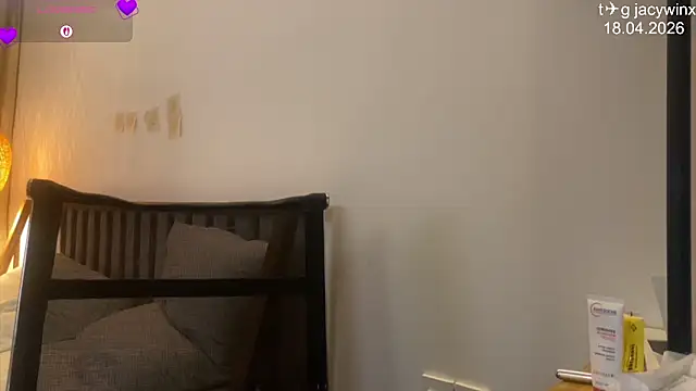 JacyWinslat online show from 04.18.26