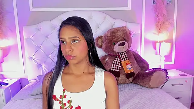 Snapshot of evelyn_evony chatting on 12.11.24 evelyn evony online show from 12.11.24