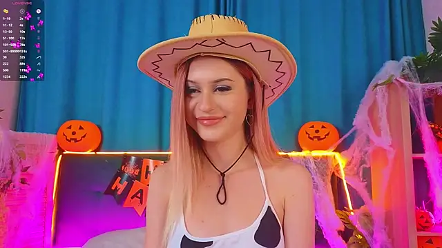 AlinaWalters online show from 10.24.25