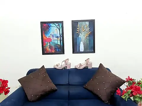 evaaelfiee online show from 10.05.25