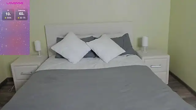 JulieTaylors online show from 02.23.25