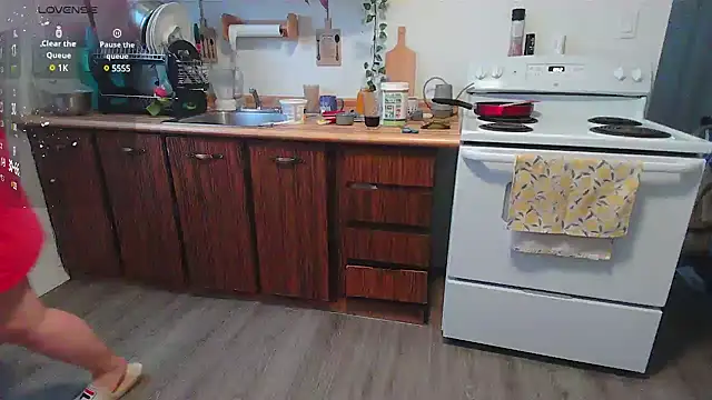 Snapshot of Kittyymaze1 chatting on 01.11.25 Kittyymaze1 online show from 01.11.25