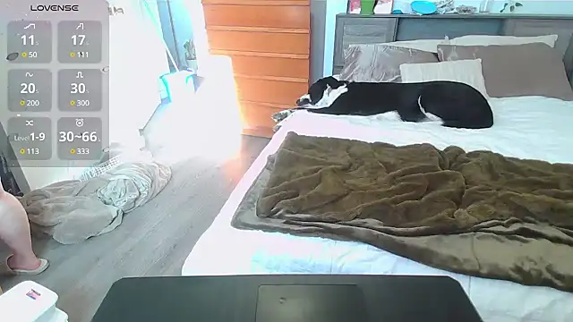 Snapshot of Kittyymaze1 chatting on 01.14.25 Kittyymaze1 online show from 01.14.25