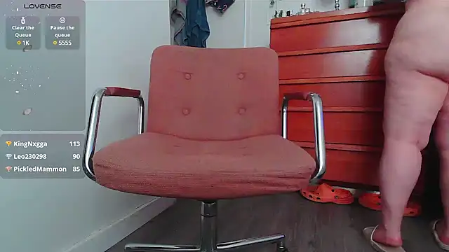 Snapshot of Kittyymaze1 chatting on 01.15.25 Kittyymaze1 online show from 01.15.25