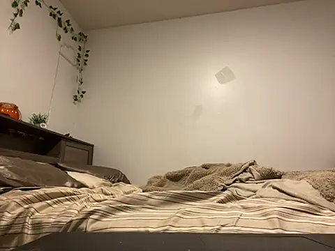 Snapshot of Kittyymaze1 chatting on 10.07.25 Kittyymaze1 online show from 10.07.25