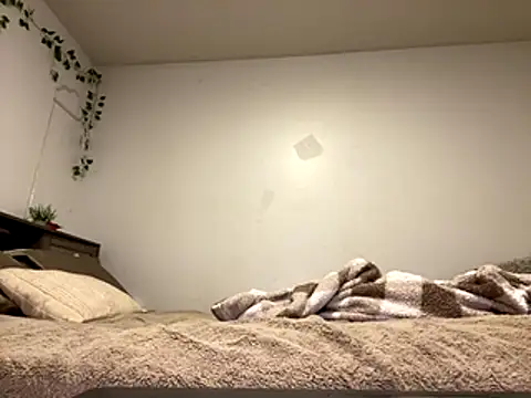 Snapshot of Kittyymaze1 chatting on 11.05.25 Kittyymaze1 online show from 11.05.25