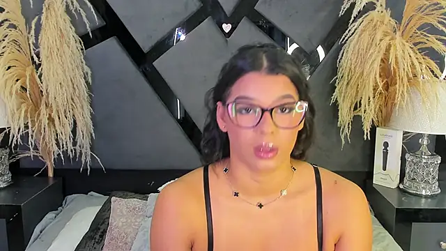 TiaraRosse online show from 03.31.26