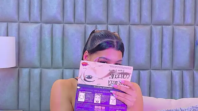 TiaraRosse online show from 04.11.26