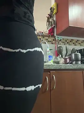 Cafeziitha02 online show from 12.05.25