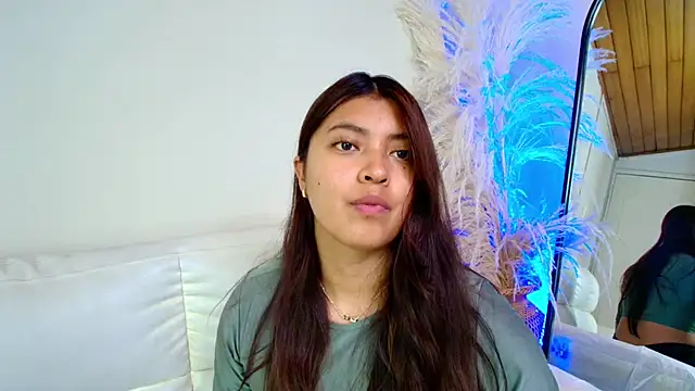 Rebeca Williams  online show from 02.18.25