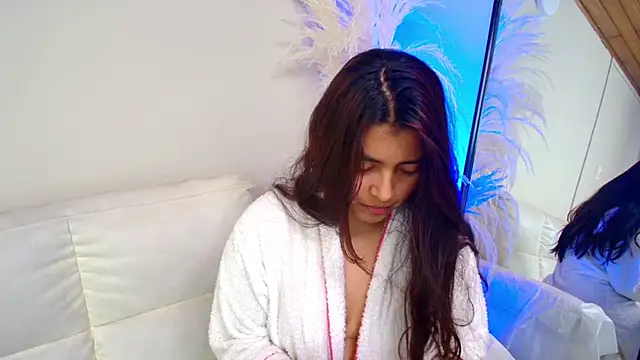 Rebeca Williams  online show from 02.18.25