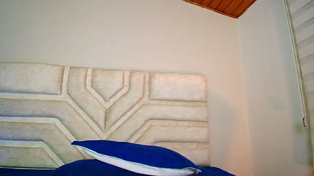 Rebeca Williams  online show from 03.05.25