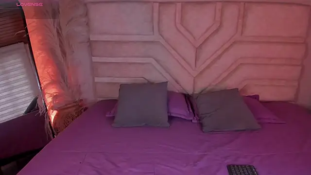 Rebeca Williams  online show from 01.11.26