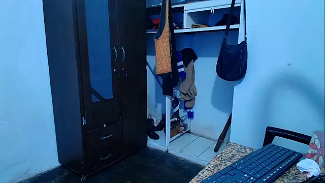 Oh Tique online show from 01.07.26