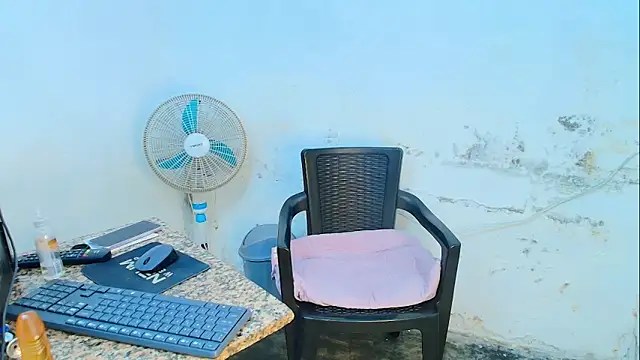 Oh Tique online show from 02.24.26