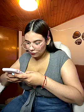 Snapshot of Isabella_boobd chatting on 10.16.25 Isabella boobd online show from 10.16.25