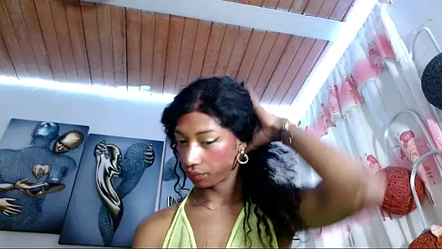 Snapshot of Maidi_ chatting on 02.07.25 Maidi online show from 02.07.25