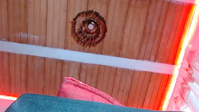 Snapshot of Maidi_ chatting on 02.25.25 Maidi online show from 02.25.25