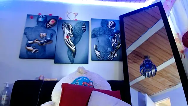 Snapshot of Maidi_ chatting on 03.20.25 Maidi online show from 03.20.25