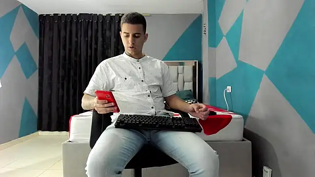 simookeler online show from 12.31.24