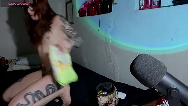 kittenlizz online show from 05.17.26