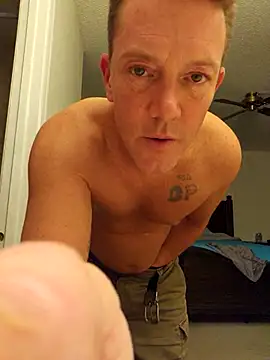 Bigtater1999 online show from 09.21.25