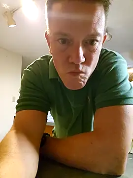 Bigtater1999 online show from 11.20.25