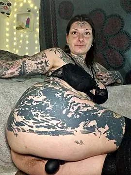 lizzardqueeen online show from 01.10.26