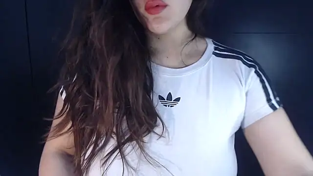 Snapshot of AdharaLujan chatting on 01.19.26 AdharaLujan online show from 01.19.26