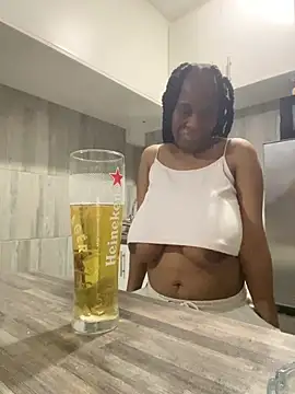 Snapshot of Wettitiesxxx chatting on 05.28.26 Wettitiesxxx online show from 05.28.26