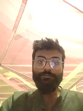 Snapshot of scoozeme chatting on 01.11.25 scoozeme online show from 01.11.25