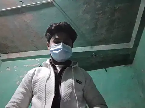 Snapshot of scoozeme chatting on 01.16.25 scoozeme online show from 01.16.25