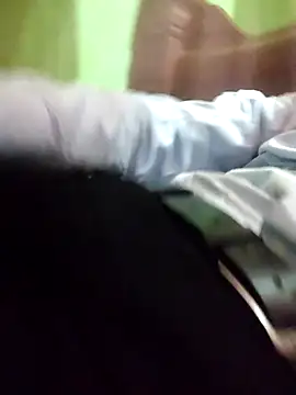 Snapshot of scoozeme chatting on 01.19.25 scoozeme online show from 01.19.25