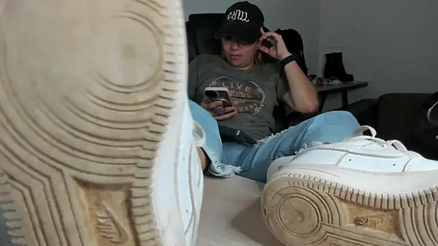 alma fenix online show from 03.27.26