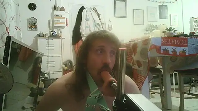 cyril020202 online show from 10.23.25