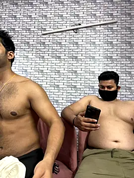 Snapshot of John_desihunk chatting on 10.19.25 John desihunk online show from 10.19.25