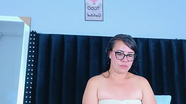 hotlatinateacher online show from 02.10.26