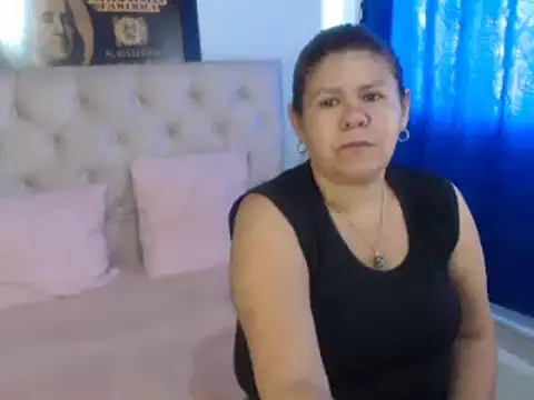 Snapshot of NATHYHOTT chatting on 01.13.25 NATHYHOTT online show from 01.13.25