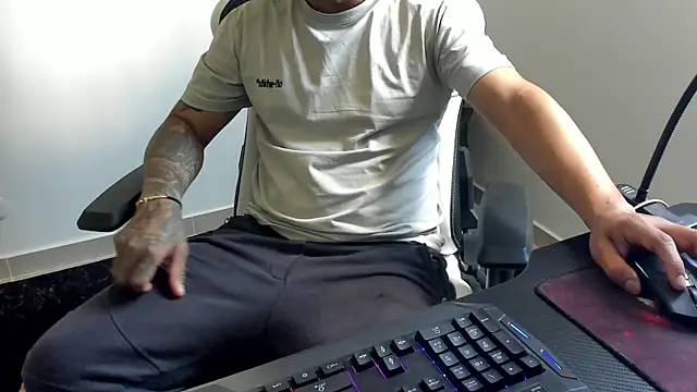 Snapshot of stebankechima chatting on 11.08.25 stebankechima online show from 11.08.25