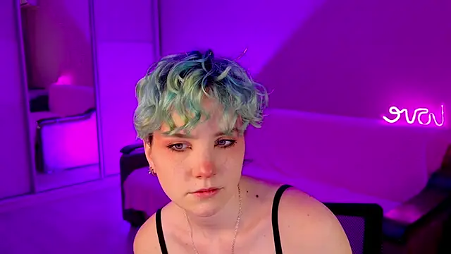 Snapshot of School_Love chatting on 12.22.24 School Love online show from 12.22.24