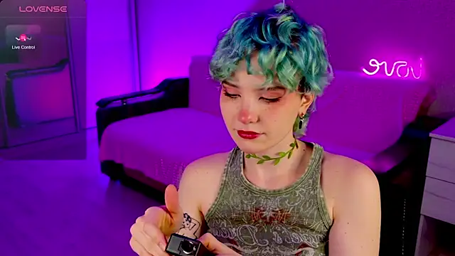 Snapshot of School_Love chatting on 12.27.24 School Love online show from 12.27.24