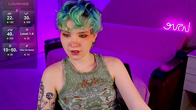 Snapshot of School_Love chatting on 01.06.25 School Love online show from 01.06.25