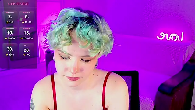 Snapshot of School_Love chatting on 01.29.25 School Love online show from 01.29.25