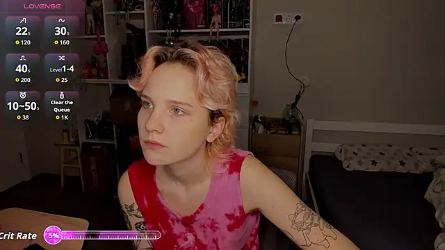 School Love online show from 12.04.25