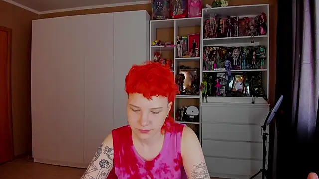 School Love online show from 05.25.26