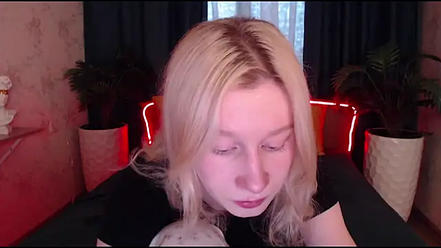 EnigmaSee online show from 10.28.25