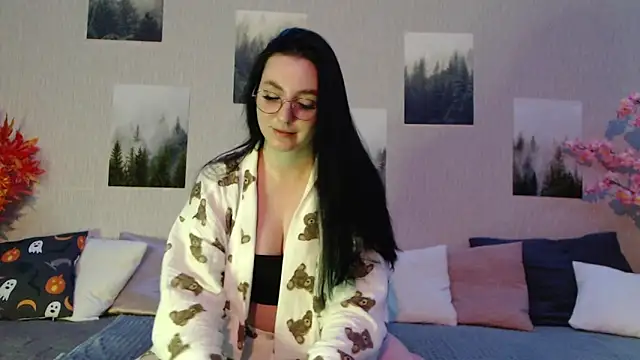 Fluffy Tiffy online show from 01.06.25