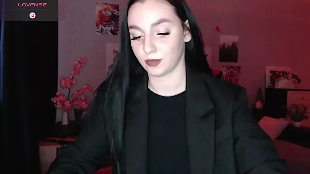 Fluffy Tiffy online show from 02.25.25