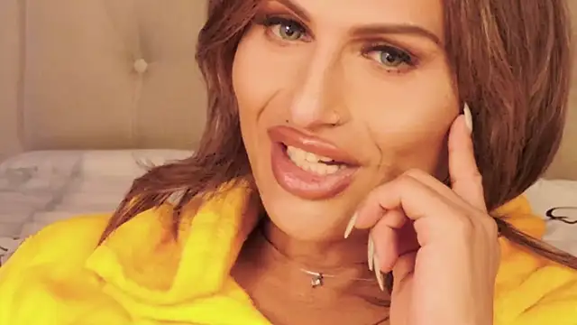 Snapshot of xprettysmilex chatting on 12.18.24 xprettysmilex online show from 12.18.24