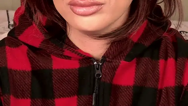 Snapshot of xprettysmilex chatting on 01.28.25 xprettysmilex online show from 01.28.25